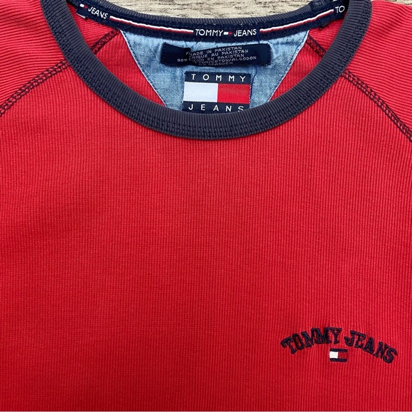 90s Vintage Tommy Hilfiger Ribbed Fitted T-Shirt - Picture 14 of 14